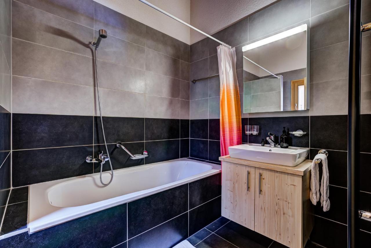 Chalet Flocon De Neige - Jacuzzi - Sauna La Tzoumaz Dış mekan fotoğraf